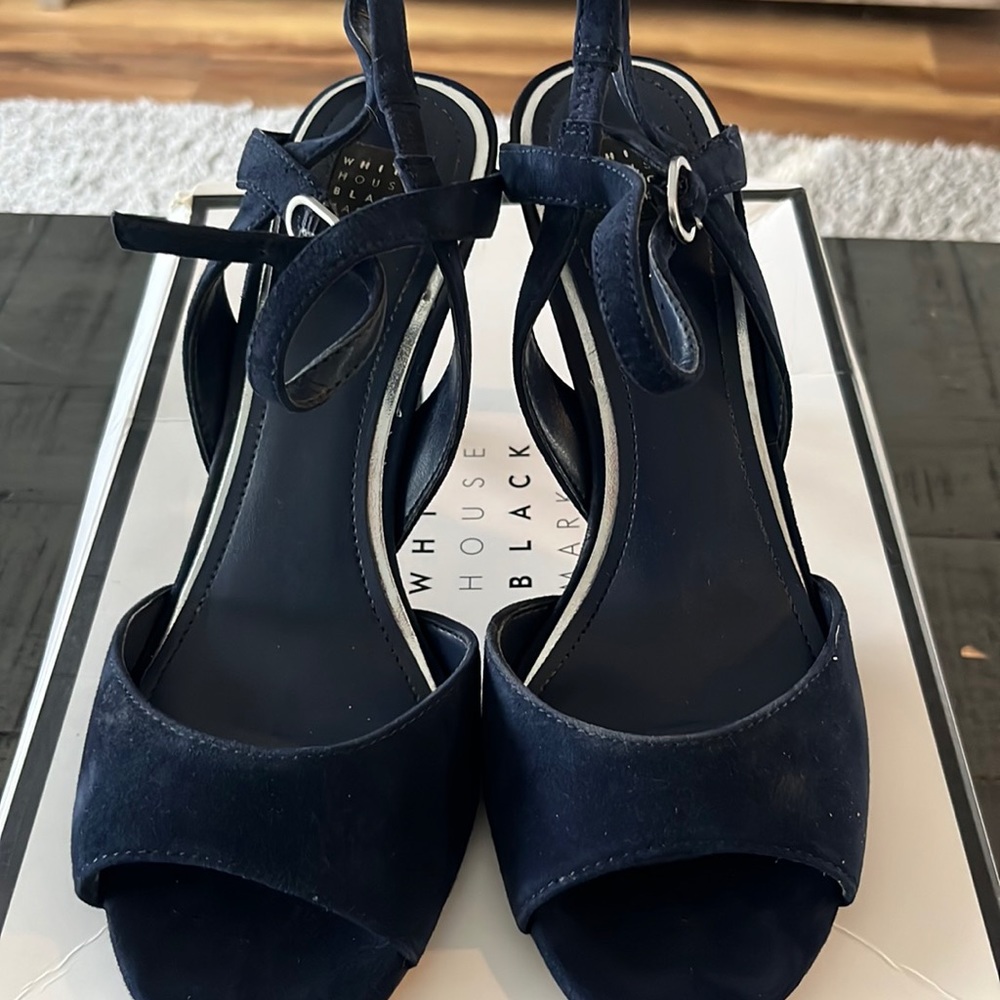 Navy heels